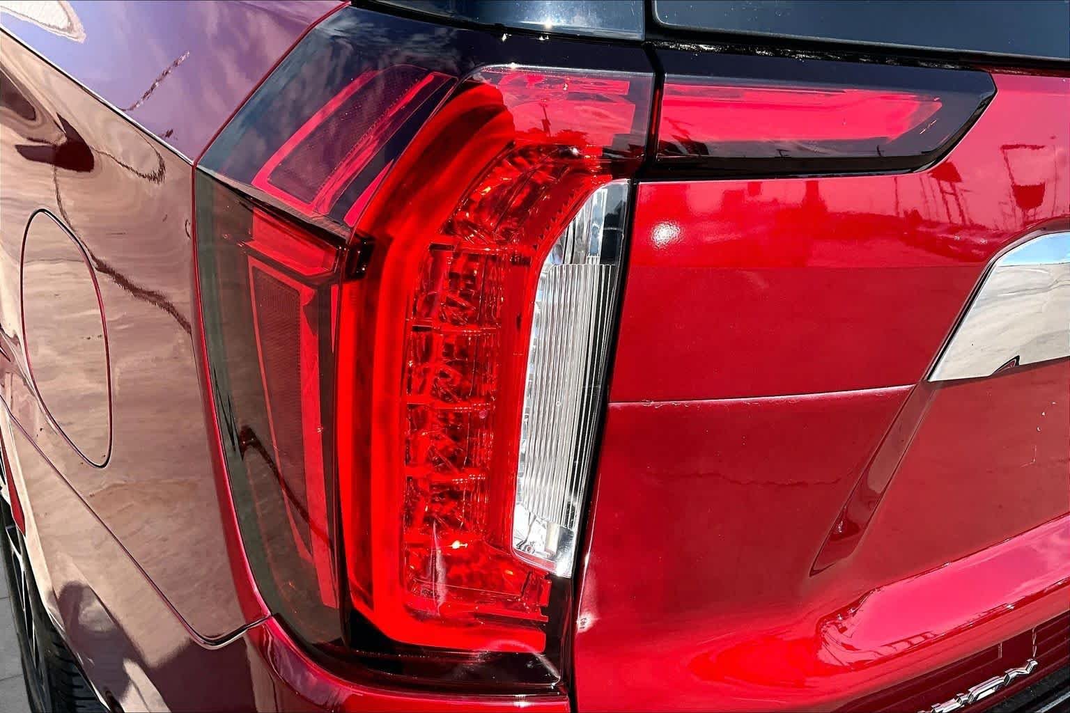 Used 2022 Cayenne Red Tintcoat GMC SLT image 29