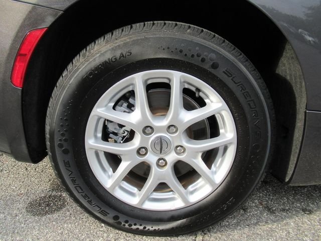 Certified Used 2023 Gray Chrysler LX image 8