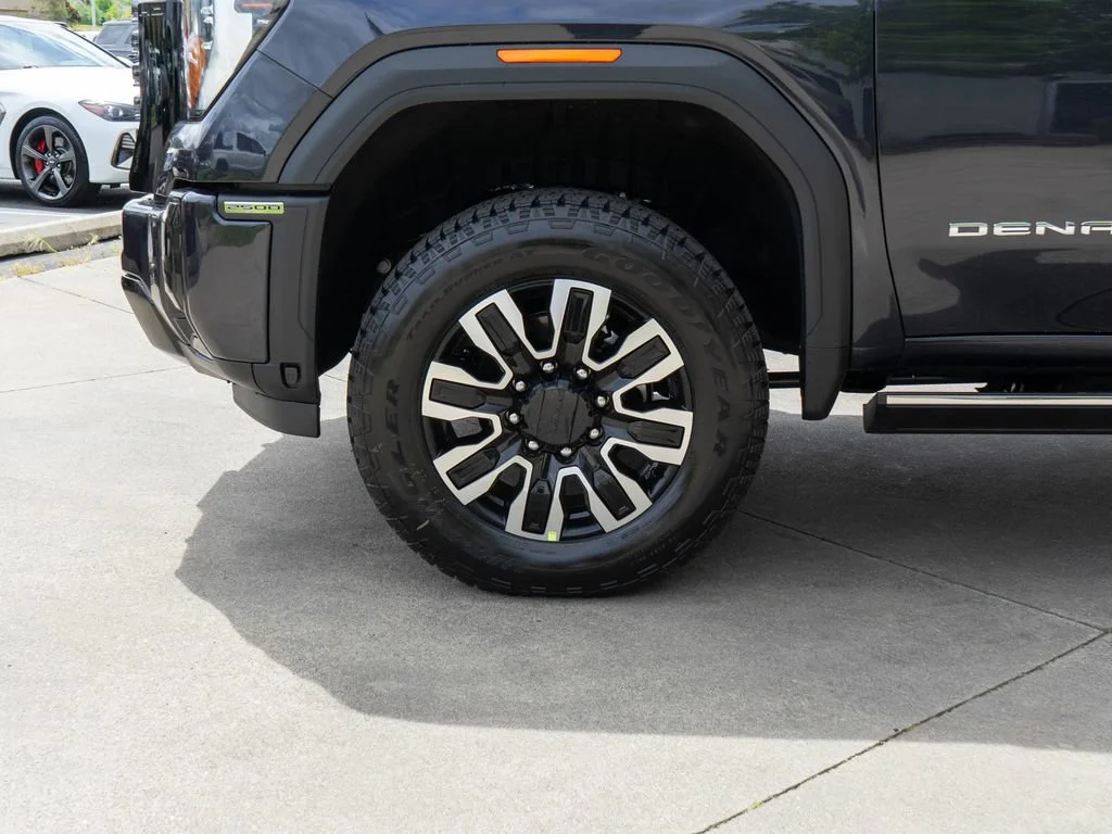 New 2026 Titanium Rush Metallic GMC Denali Ultimate image 31