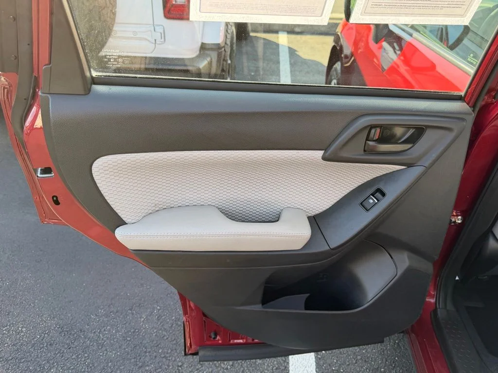 Used 2017 Venetian Red Pearl Subaru 2.5i image 15