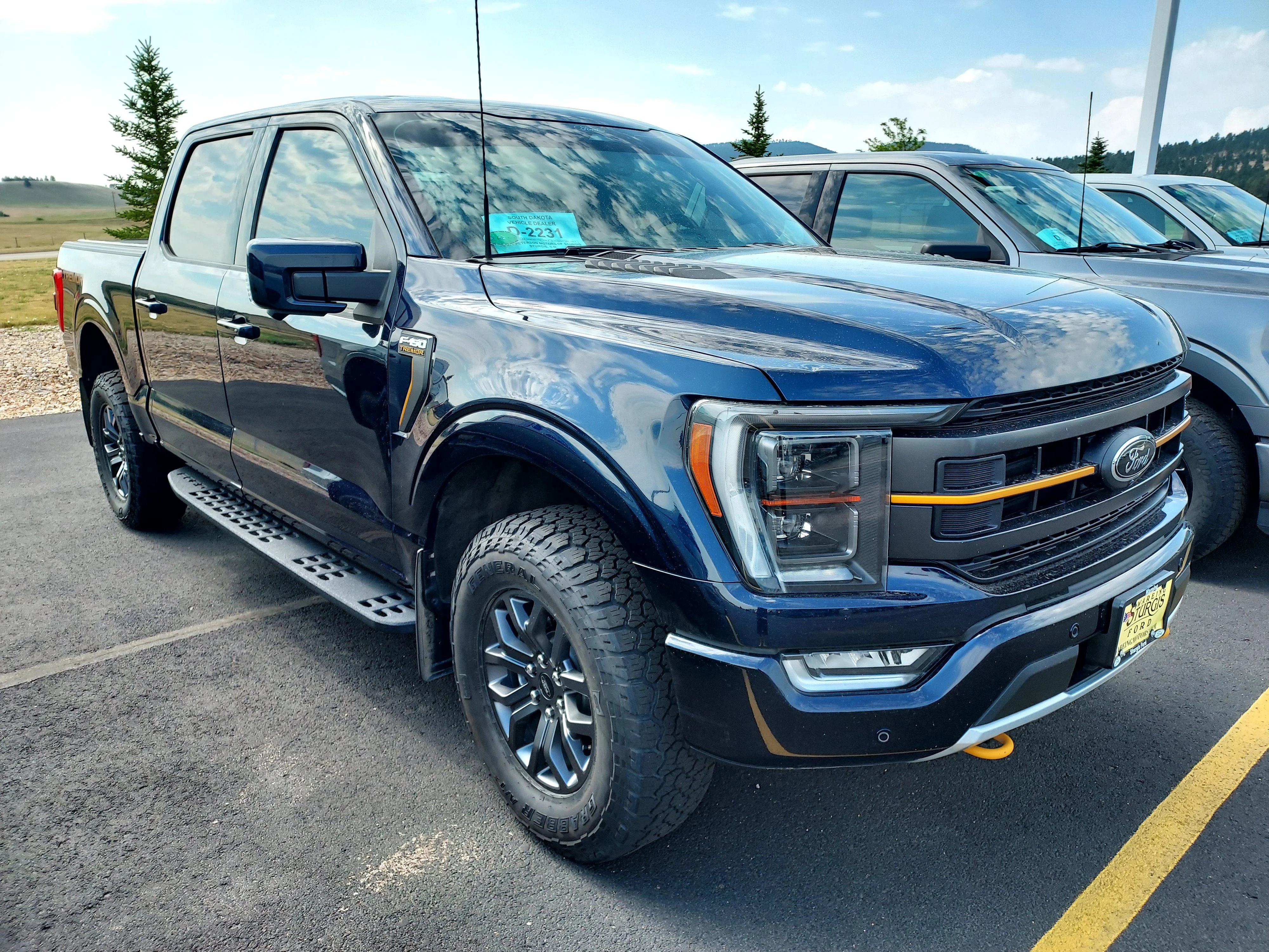 Used 2022 Antimatter Blue Metallic Ford Tremor image 10