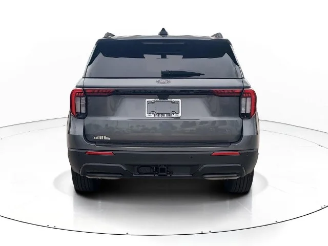 New 2027 Gray Metallic Ford ST-Line image 6