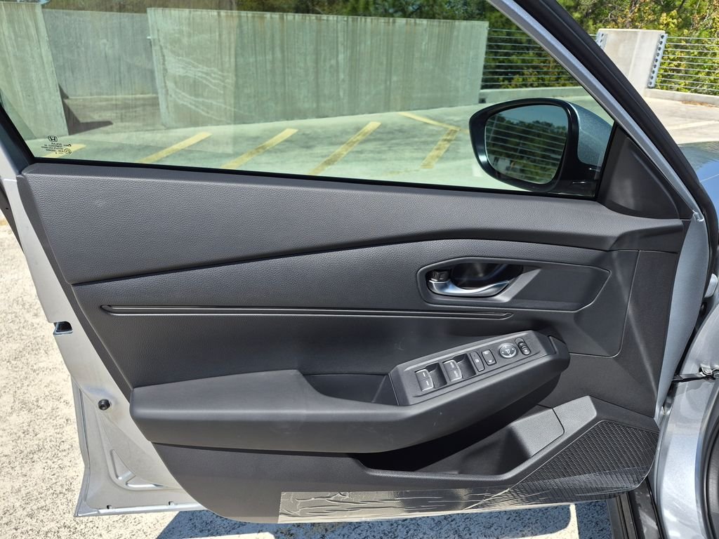 New 2026 Solar Silver Metallic Honda LX image 15