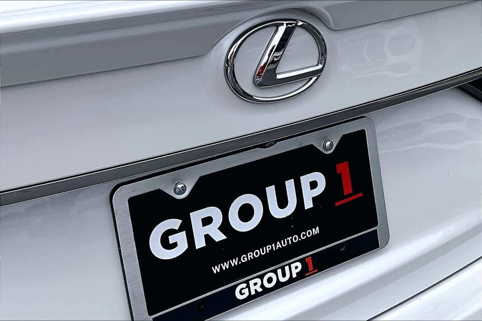 Used 2019 Eminent White Pearl Lexus  image 31