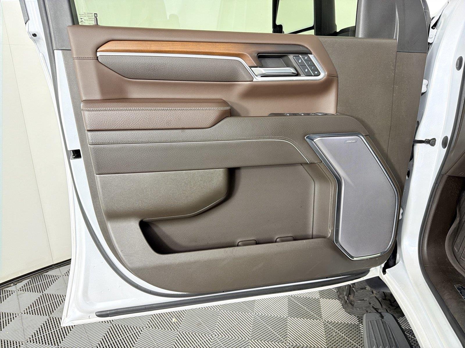 Certified Used 2024 White Frost Tricoat GMC Denali image 8