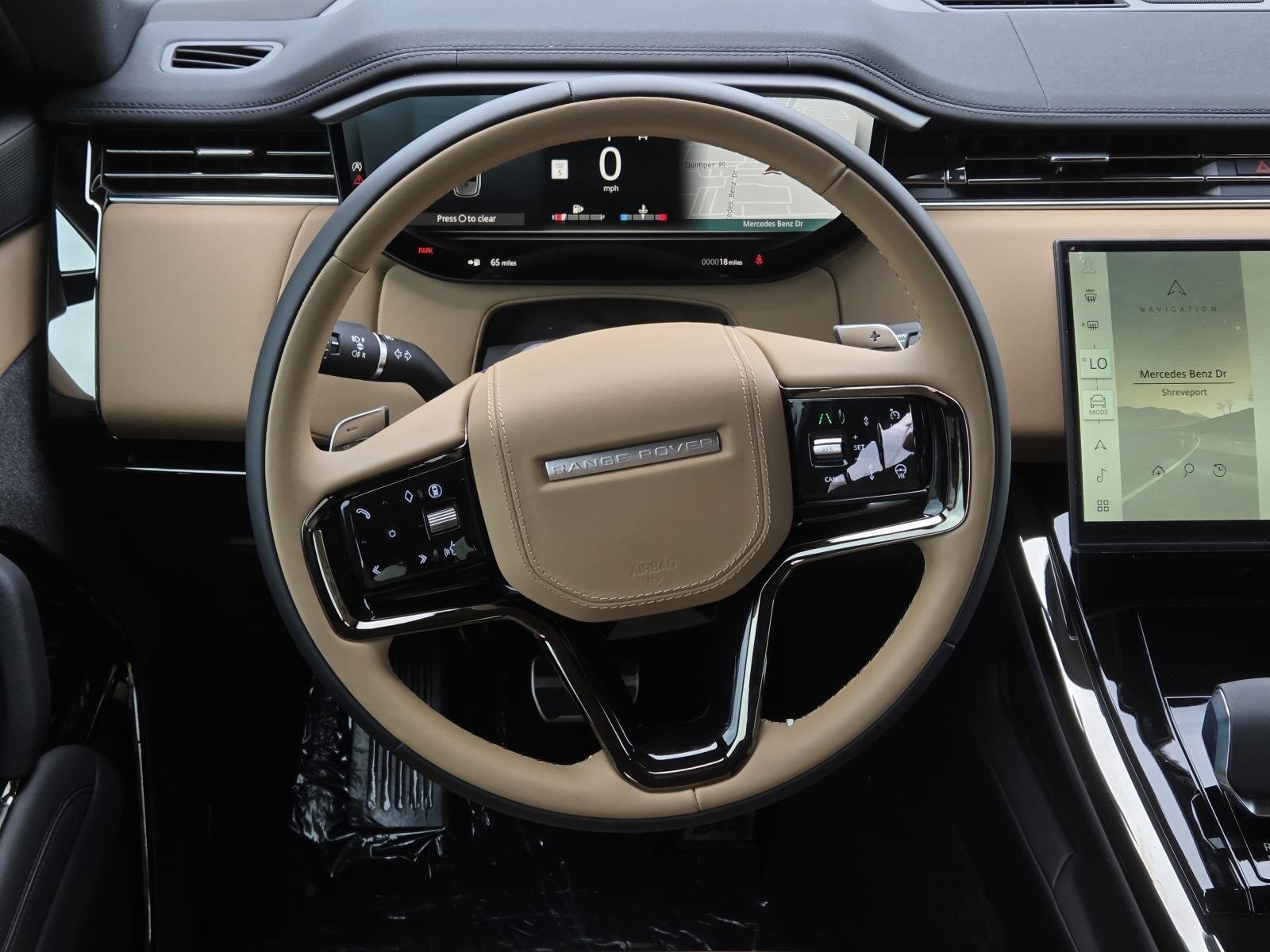 New 2026 Santorini Black Land Rover Dynamic SE image 18
