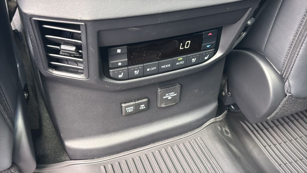 New 2026 Magnetic Gray Metallic Toyota  Platinum image 8