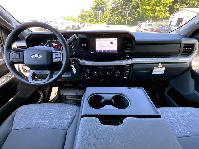 New 2026 Agate Black Metallic Ford XLT image 6