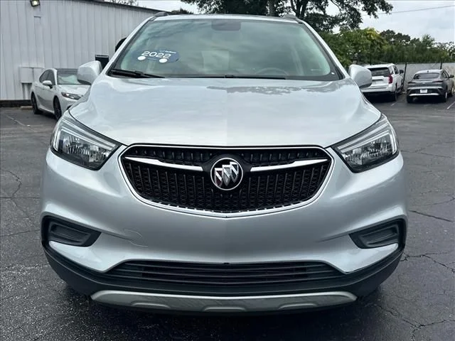 Used 2022 Silver Buick Preferred image 4