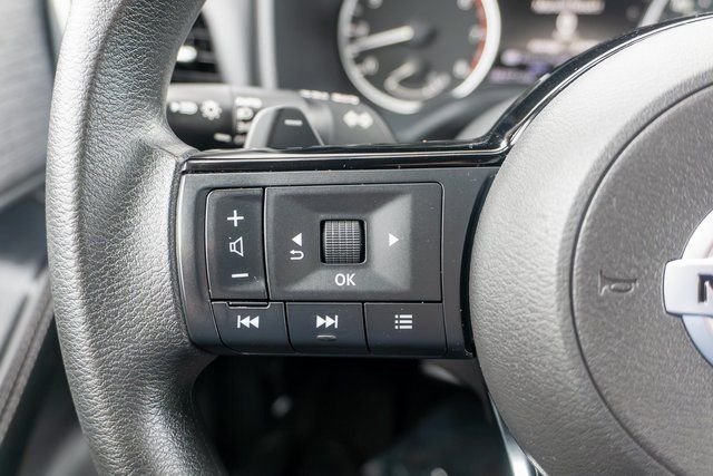 Used 2021 Gray Nissan SV image 22