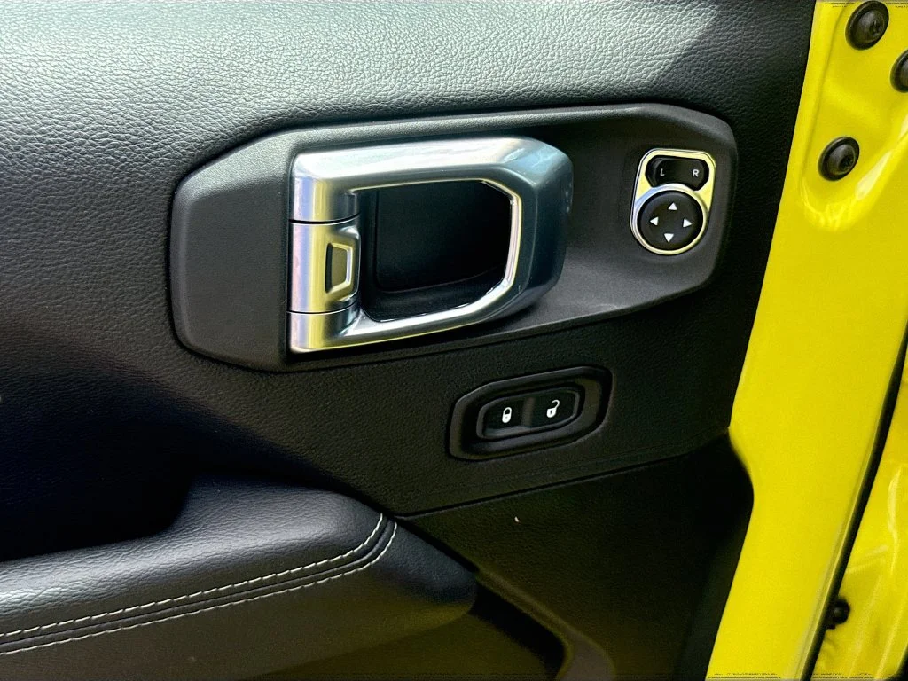 Used 2022  Jeep Unlimited Sahara 4xe image 19