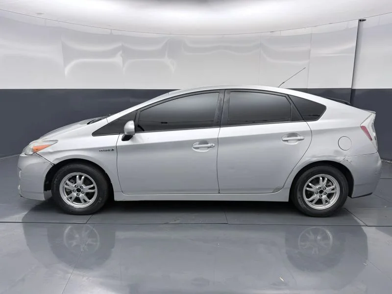 Used 2011 Silver Toyota Two Hatchback 4D image 4