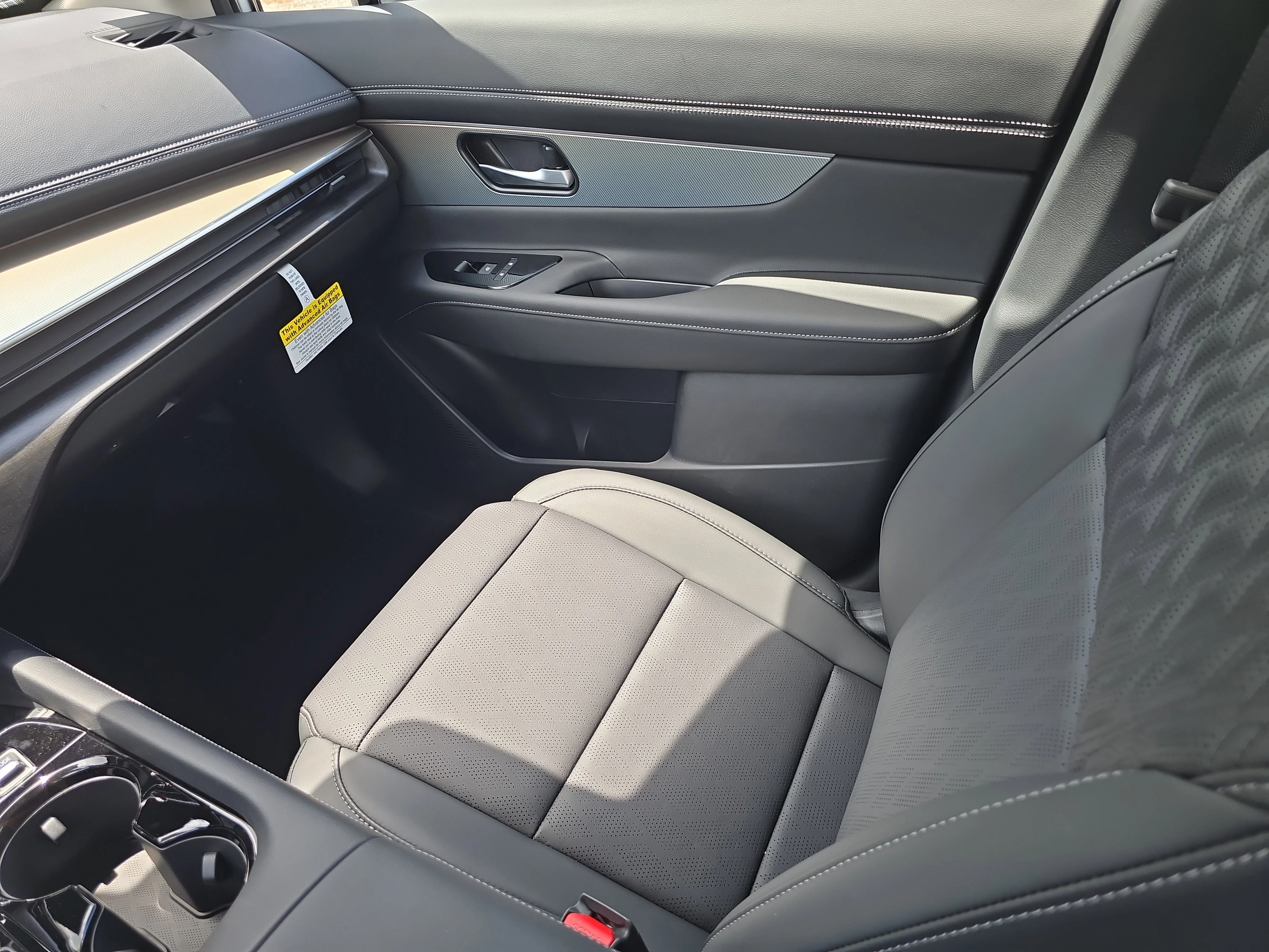 New 2026 Everest White Pearl TriCoat / Super Black Two-tone Nissan Platinum image 16