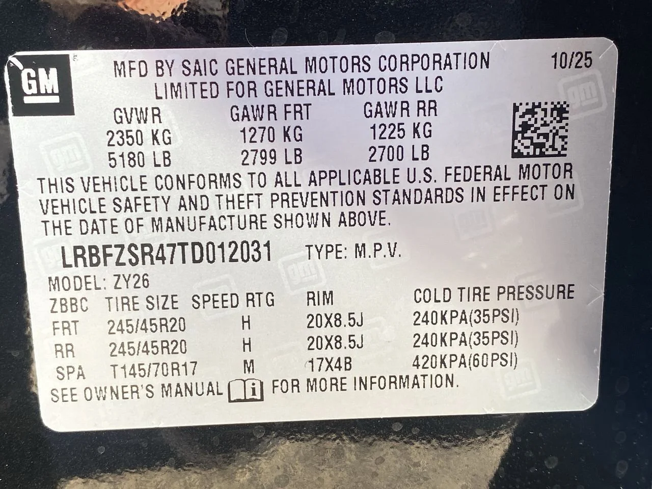 New 2026 Ebony Twilight Metallic Buick Avenir image 29