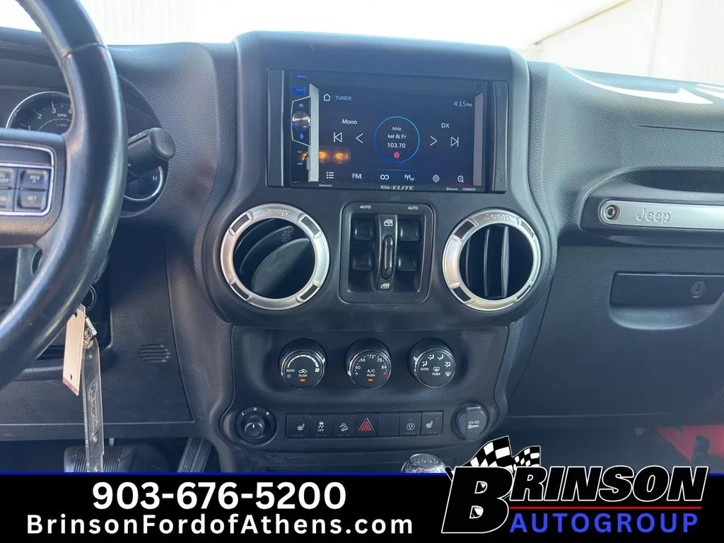 Used 2013 Rock Lobster Clearcoat Jeep Sahara image 16