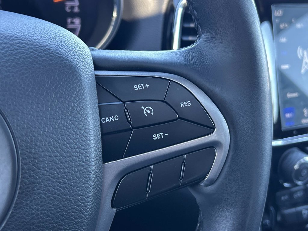 Used 2019 White Jeep Limited image 22