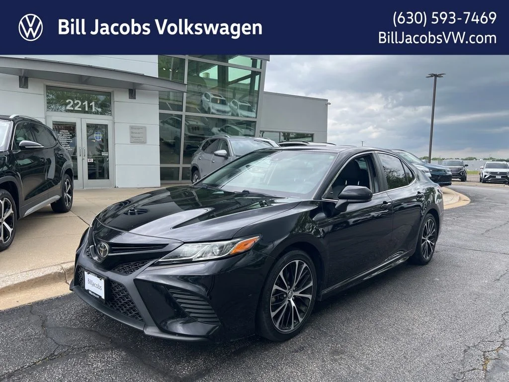 2019 Toyota Camry 2.5 Auto SE's photo