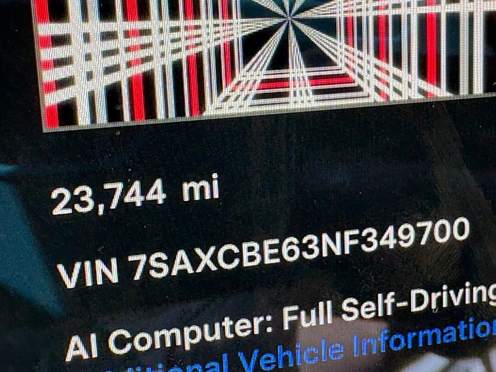 Used 2022  Tesla Plaid image 12