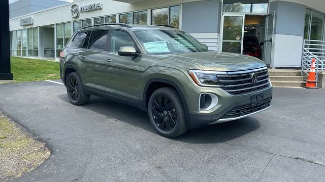 New 2026 Green Volkswagen 2.0T SE w/Technology image 3