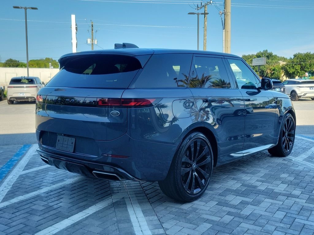 Certified Used 2023 Blue Land Rover SE Dynamic image 5