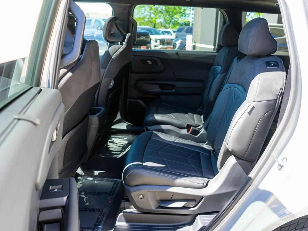 New 2027 Wolf Gray Kia X-Pro SX Prestige image 14