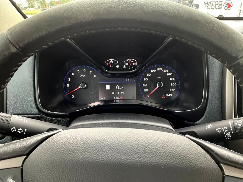 Used 2022 White Chevrolet Z71 image 16