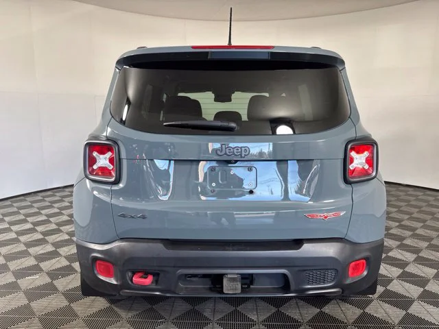 Used 2016 Gray Jeep Trailhawk image 21