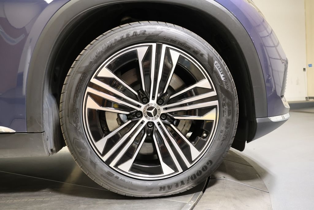 Certified Used 2023 Twilight Blue Metallic Mercedes-Benz 450 image 13