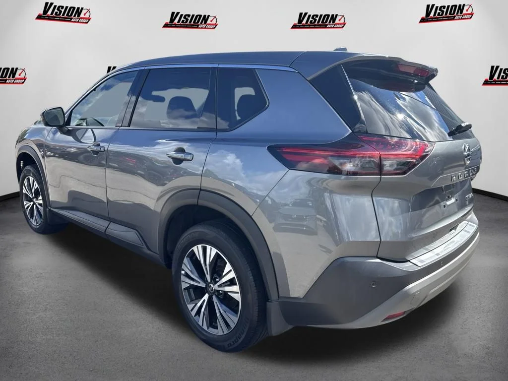 Used 2021 Gray Nissan SV image 8