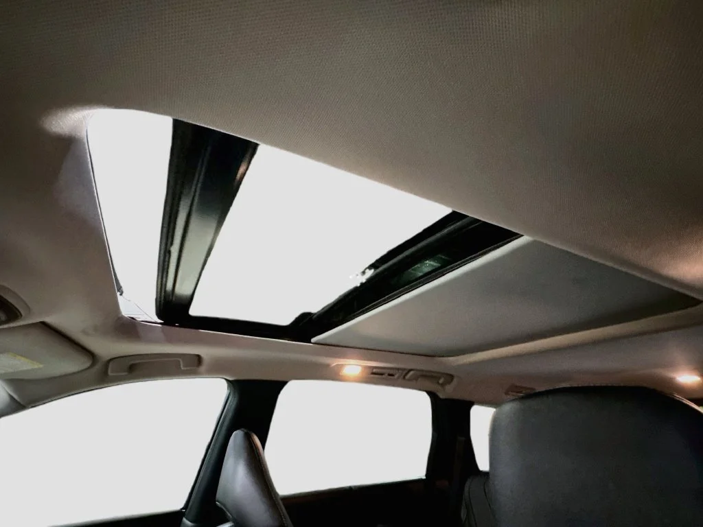 Certified Used 2023 White INFINITI Sensory image 24