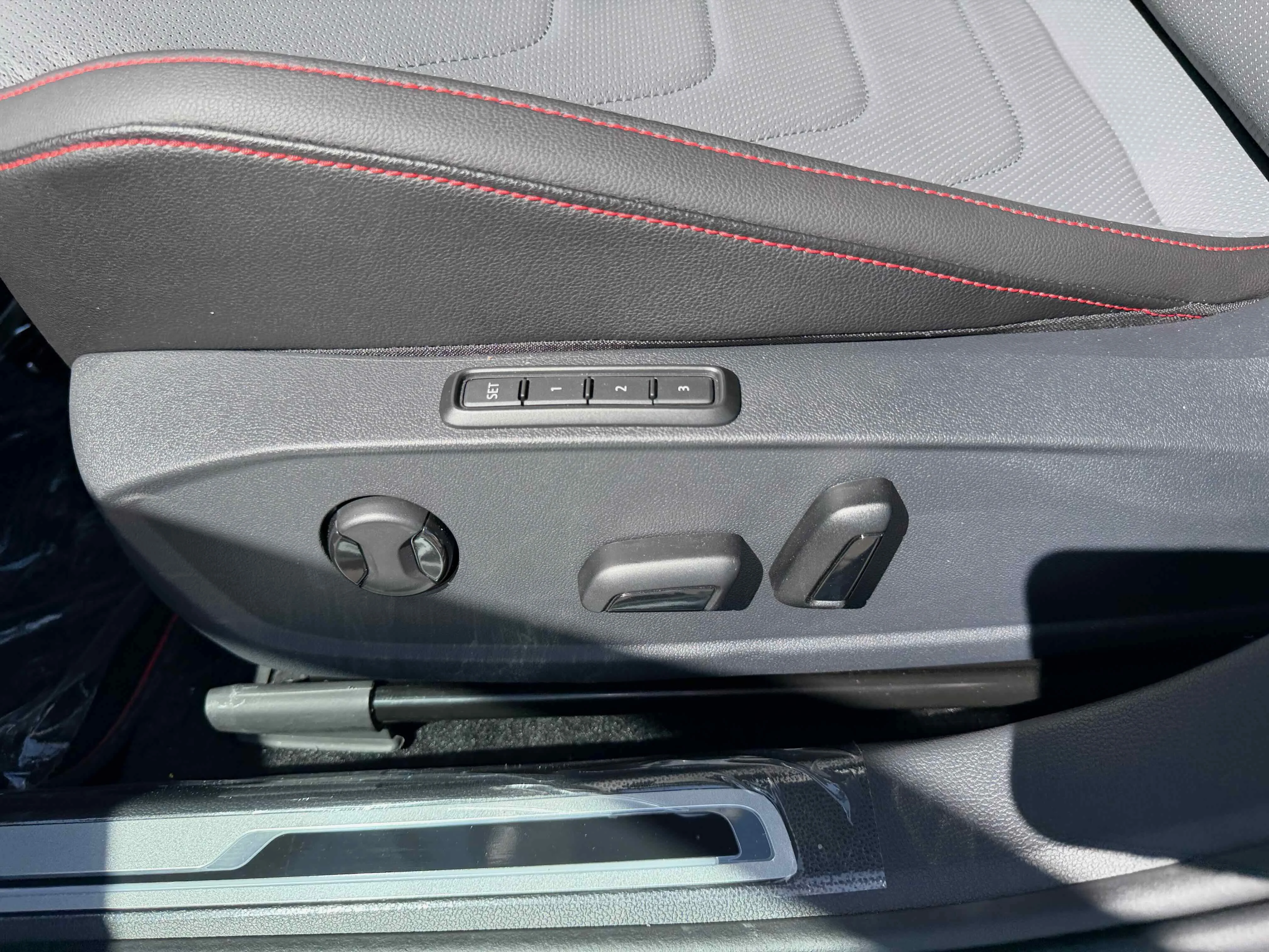 New 2026 White Volkswagen Autobahn image 15