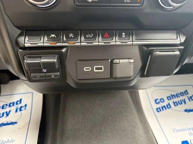 Used 2023 Glacier Blue Metallic Chevrolet Custom image 35