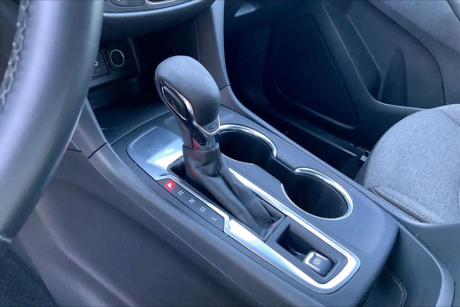 Used 2024 Lakeshore Blue Metallic Chevrolet LT image 14