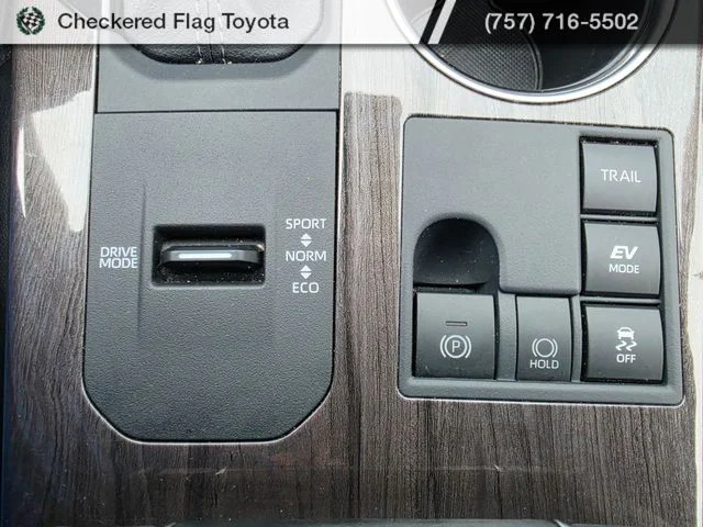 Used 2026 Wind Chill Pearl Toyota Limited image 17