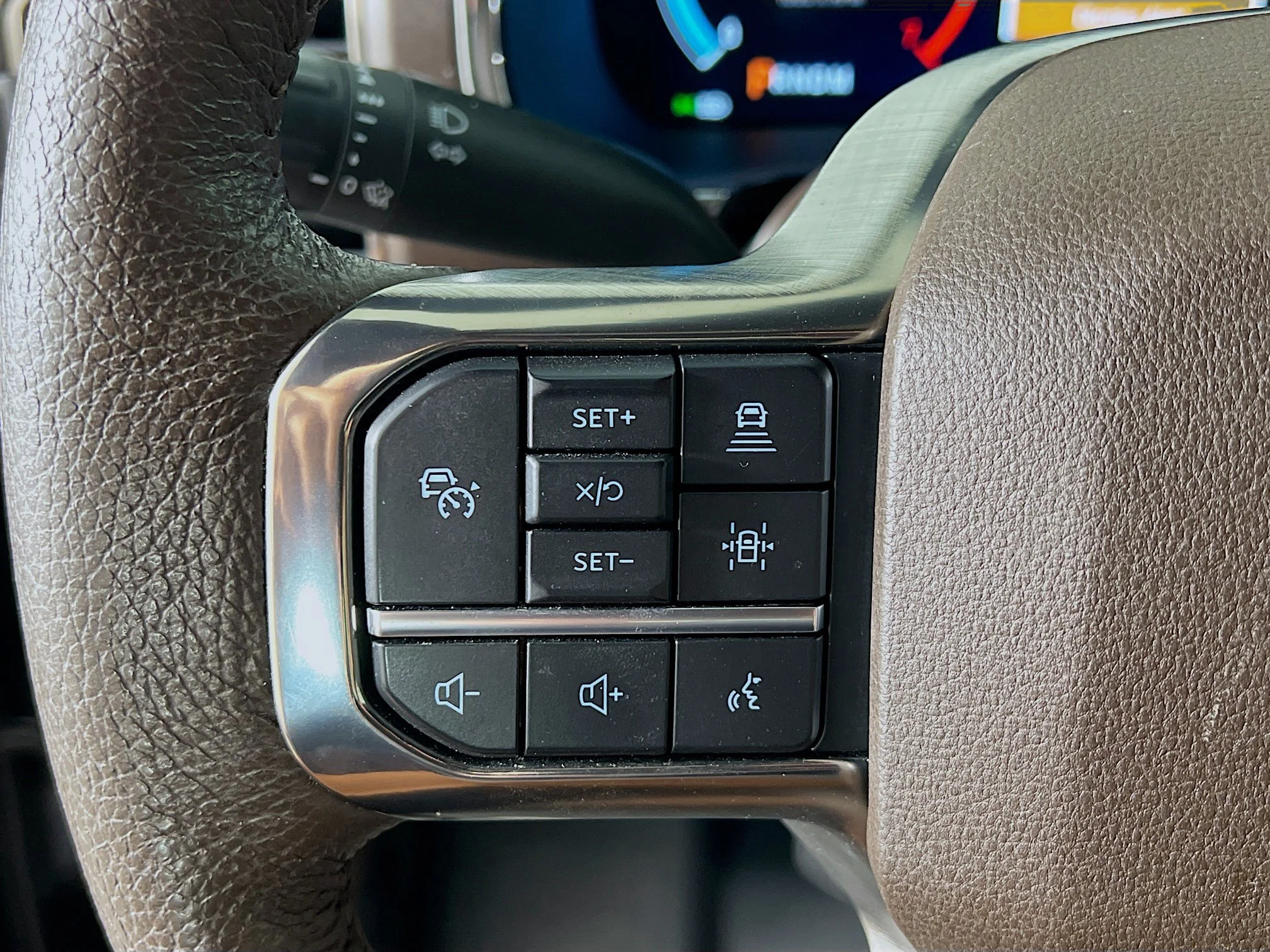 Used 2021 Kodiak Brown Metallic Ford LARIAT image 13