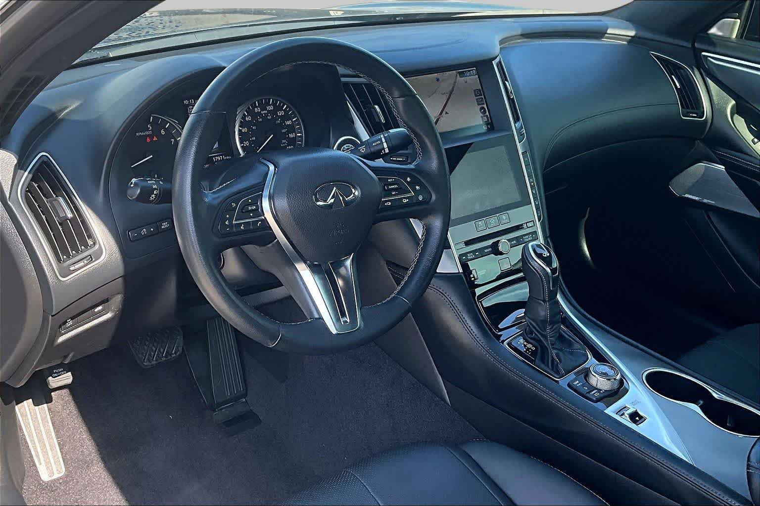 Used 2022 Graphite Shadow INFINITI LUXE image 13
