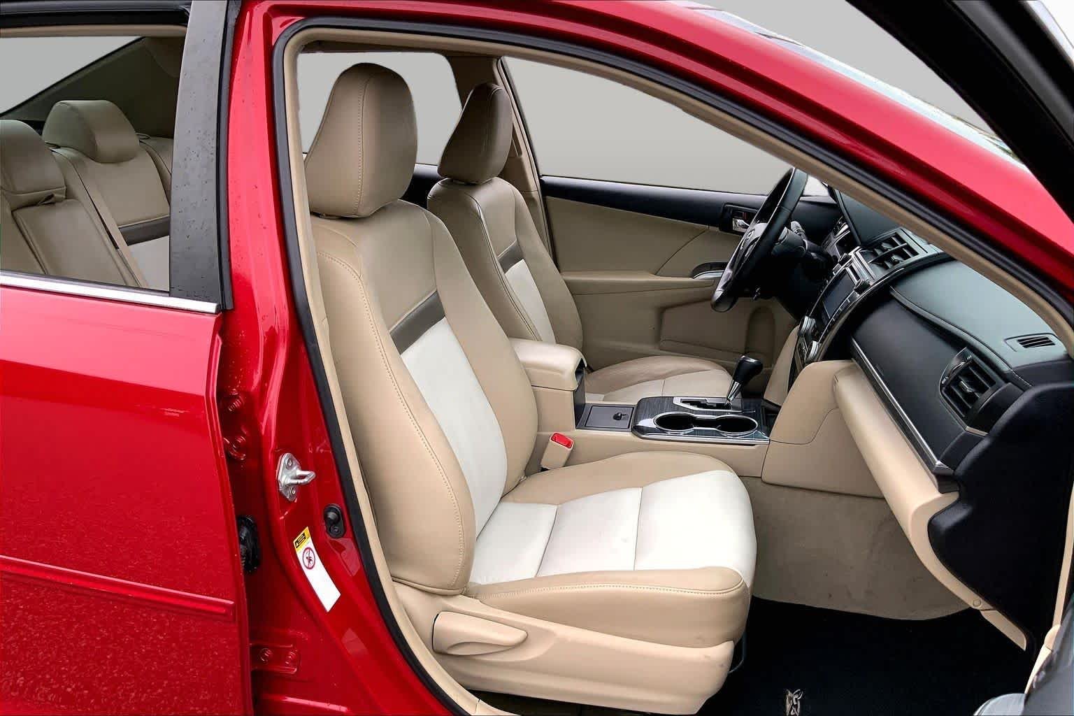 Used 2013 Barcelona Red Metallic Toyota LE image 8