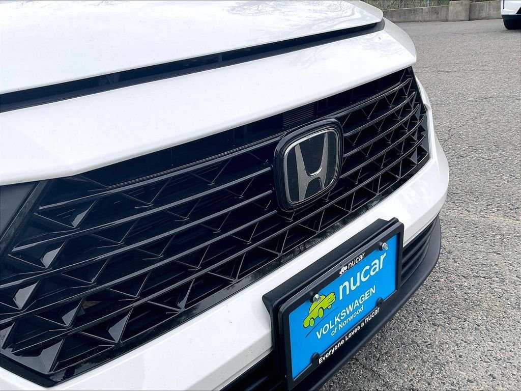 Used 2023 White Honda EX image 31