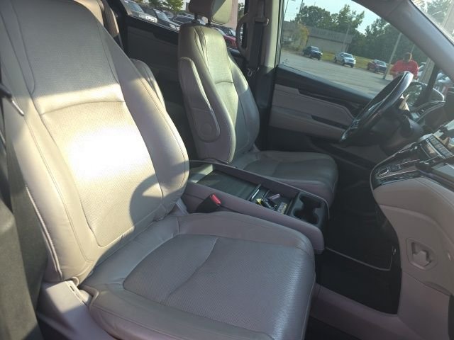 Used 2018 Gray Honda Elite image 15