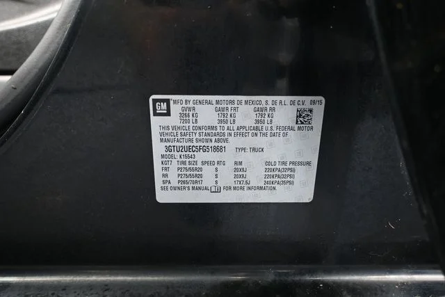 Used 2015 Black GMC SLE image 46