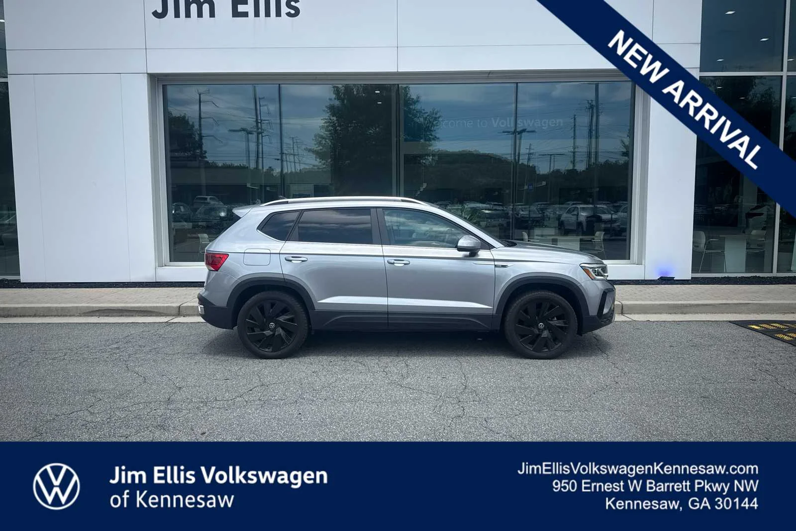 2024 Volkswagen Taos 1.5T SEL 4Motion's photo