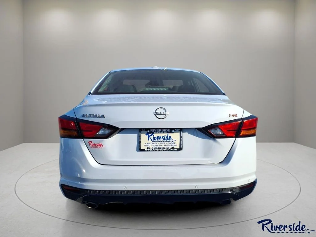 Used 2024 Gray Nissan 2.5 SR image 3