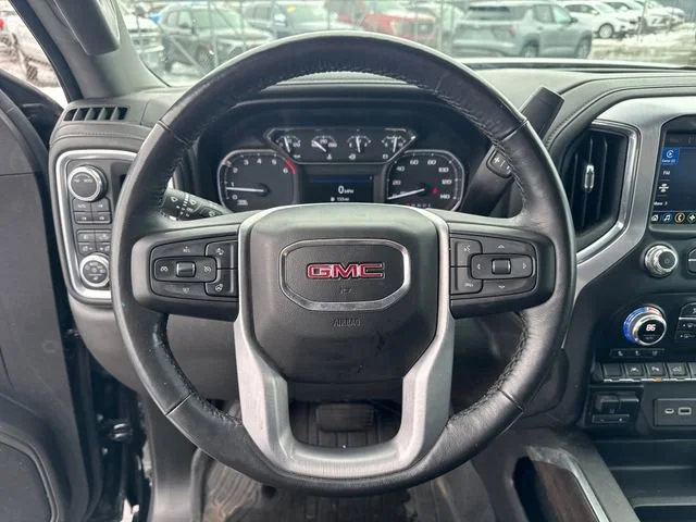 Used 2022 Onyx Black GMC SLT image 30