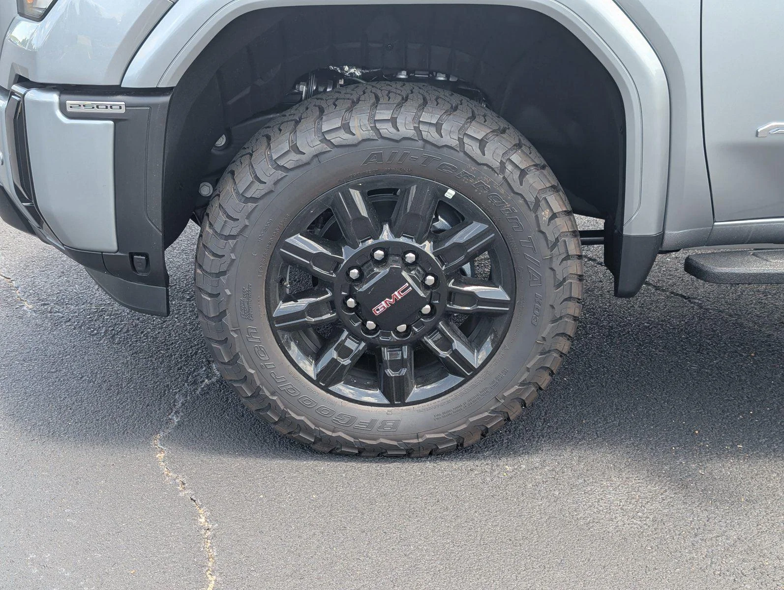 New 2026 Sterling Metallic GMC AT4 image 10