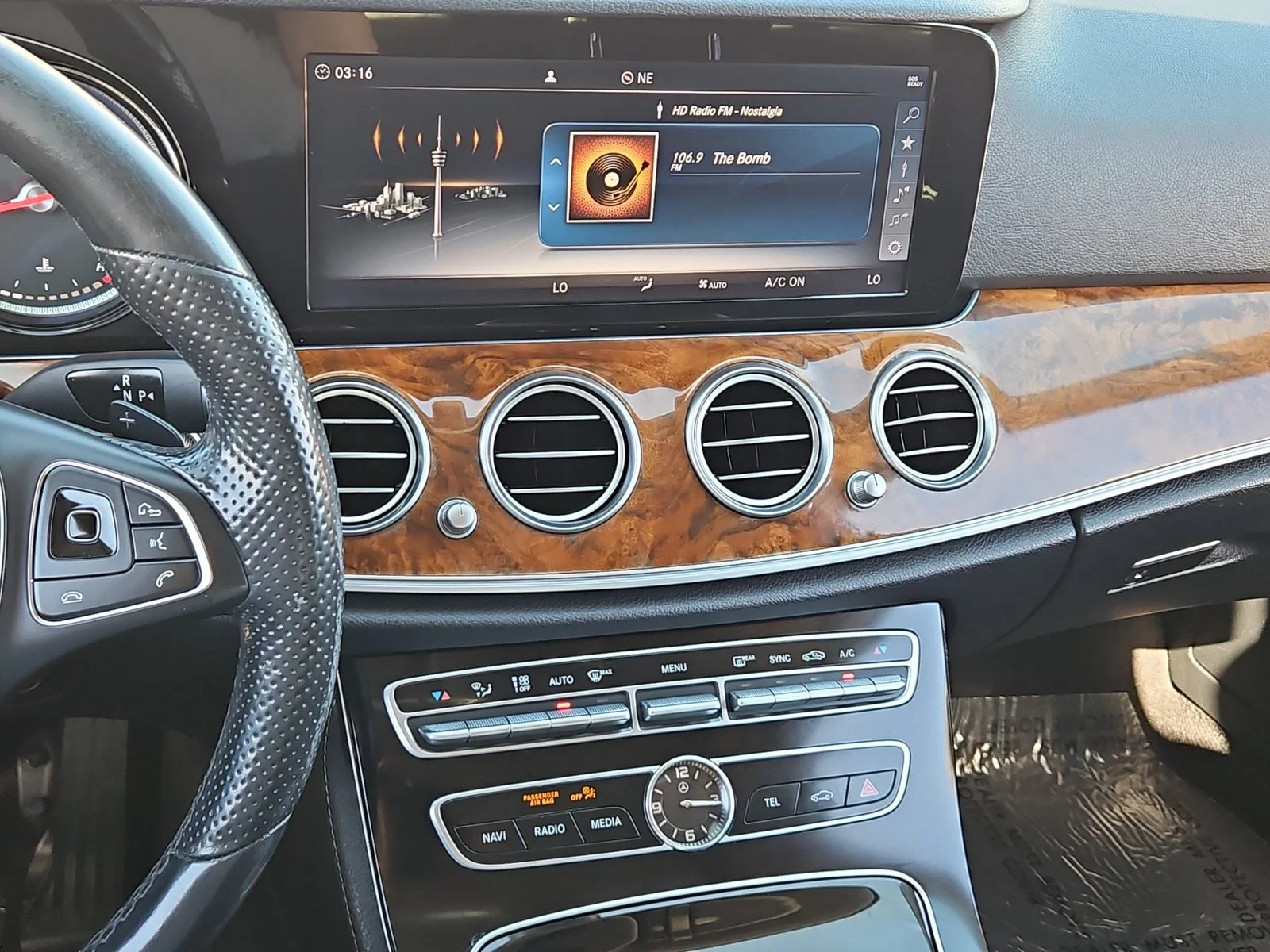 Used 2018 Black Mercedes-Benz E 300 image 15
