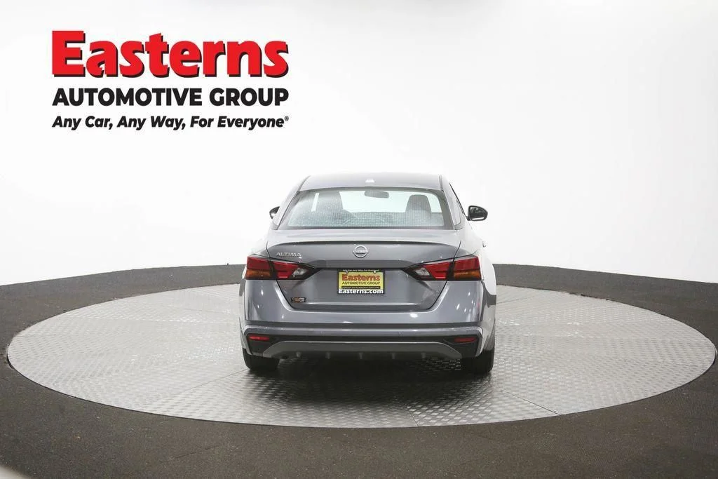 Used 2025 Gray Nissan 2.5 SV image 38