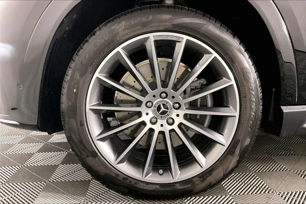 New 2026 Black Mercedes-Benz GLE 450 image 11