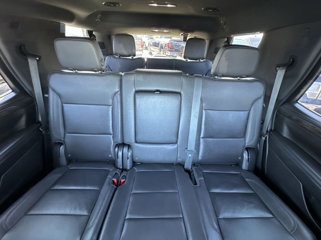 Used 2022 Black Chevrolet Z71 image 22