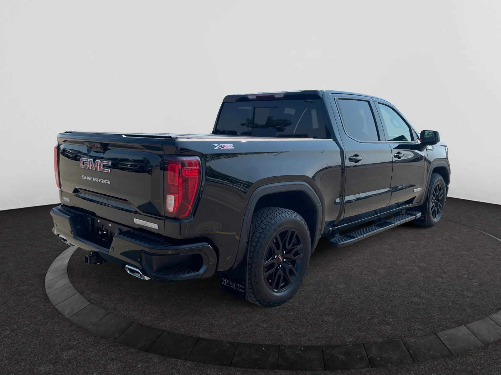 Used 2024 Black GMC Elevation Crew Cab image 5