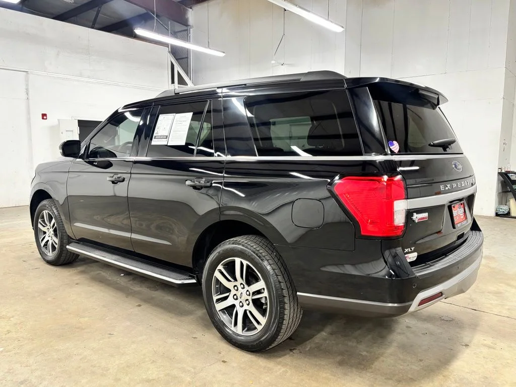 Used 2023 Black Ford XLT image 5